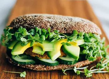 Полезная выпечка с микрозеленью